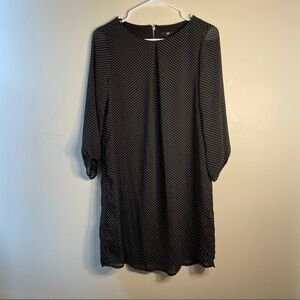 H&M black and white polka dot short sleeved midi length summer dress flowy